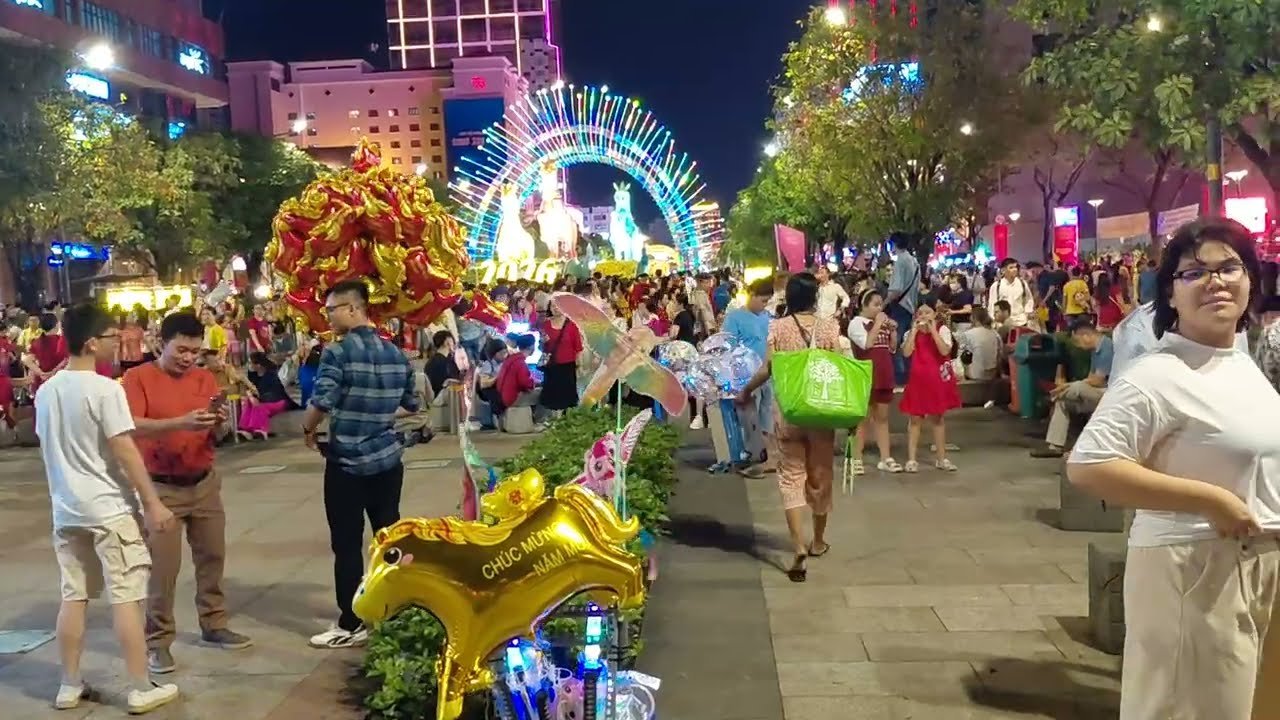 Sài gòn đông nghẹt thở ban đêm không thể di chuyển nổi! 1 Maxresdefault 75